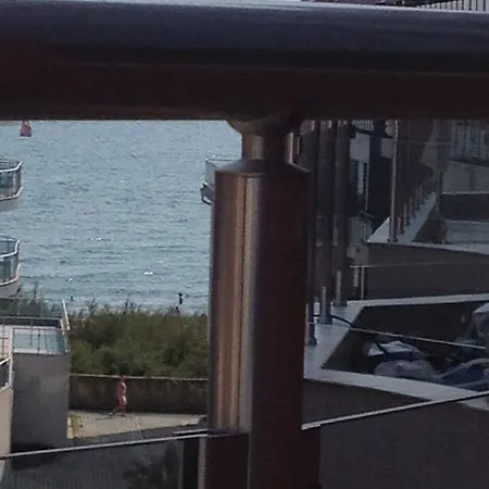 Europa 22 Beach Suites بوموري