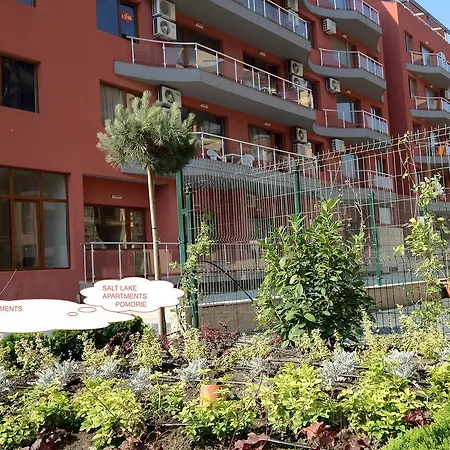Europa 22 Beach Suites شقة *